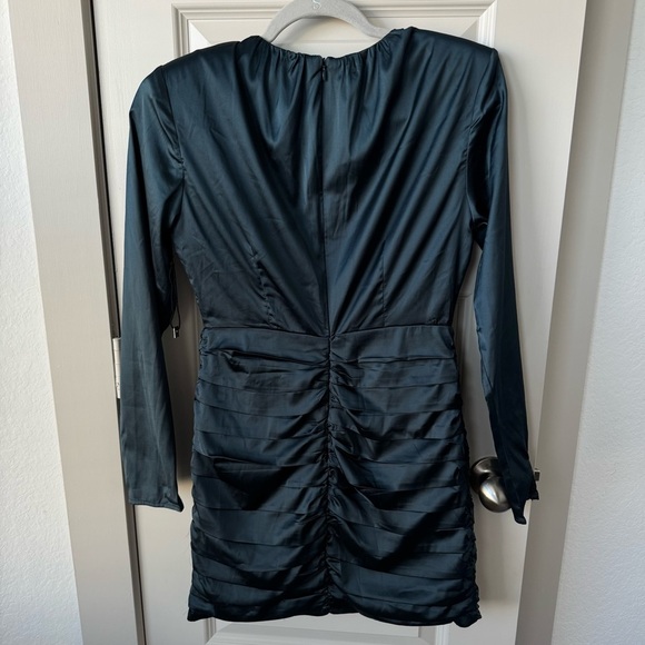 ASTR The Label Petrova Satin Front Cutout Long Sleeve Mini Dress Sz M Dark Teal - Picture 10 of 13